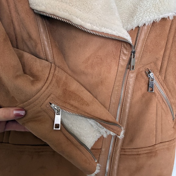 New Look Women's Brown Teddy Jacket with Cream Lining - Picture 3 of 6